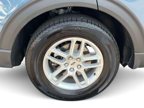 Used 2026 Ford Explorer Active AWD/4WD image 15