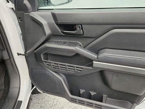 Used 2024 Toyota Tacoma TRD Sport image 24