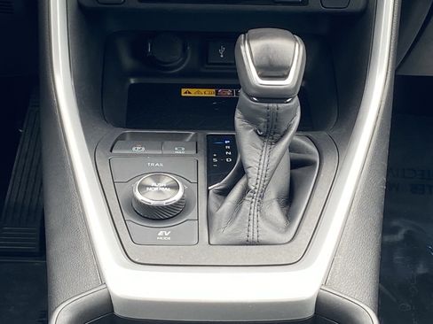 Certified 2022 Toyota RAV4 XSE AWD/4WD image 15