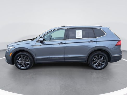 Used 2024 Volkswagen Tiguan SE image 6