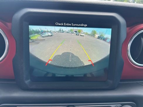 Used 2018 Jeep Wrangler Unlimited Rubicon AWD/4WD image 18