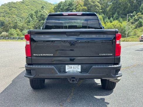 Used 2020 Chevrolet Silverado 1500 Custom Trail Boss w/ Custom Convenience Package image 12