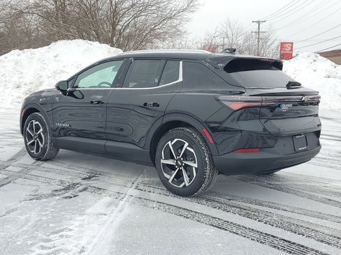 New 2026 Chevrolet Equinox EV LT image 4