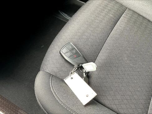 Used 2022 Chevrolet Silverado 1500 RST image 11