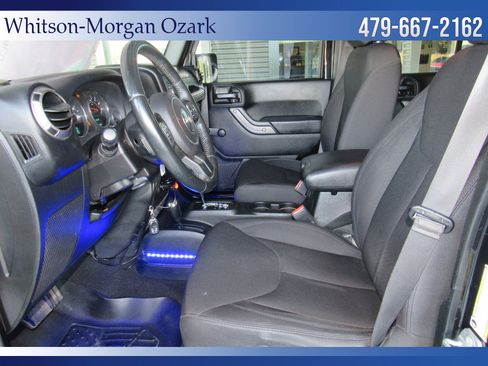 Used 2018 Jeep Wrangler Unlimited Sport w/ Connectivity Group AWD/4WD image 22