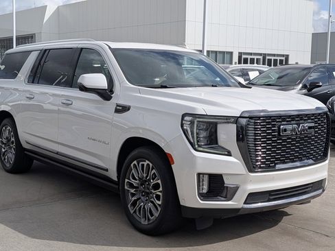 Used 2024 GMC Yukon XL Denali Ultimate image 1