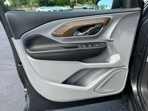 Used 2018 GMC Terrain SLE w/ Driver Convenience Package image 13