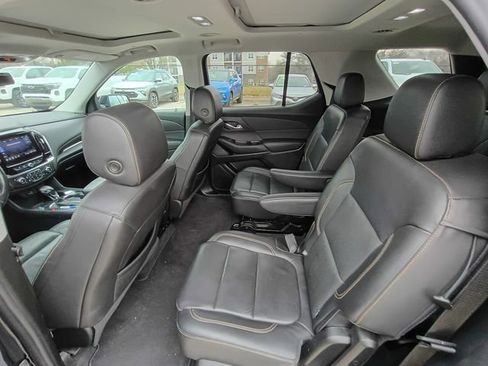 Used 2021 Chevrolet Traverse Premier w/ Redline Edition image 16