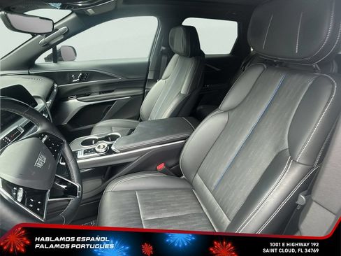 Certified 2025 Cadillac Lyriq Luxury w/ LPO, Floor Liner Package AWD/4WD image 21