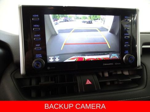 Used 2021 Toyota RAV4 XLE w/ Convenience Package AWD/4WD image 16