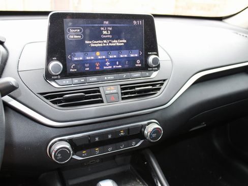 Used 2021 Nissan Altima 2.5 SV image 6