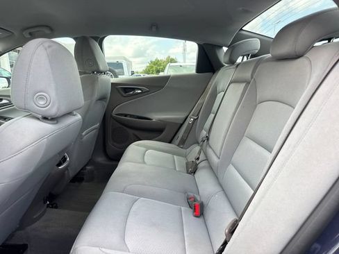 Used 2025 Chevrolet Malibu LT FWD image 11