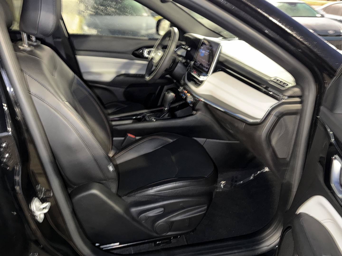 Used 2023 Jeep Compass Limited AWD/4WD image 13