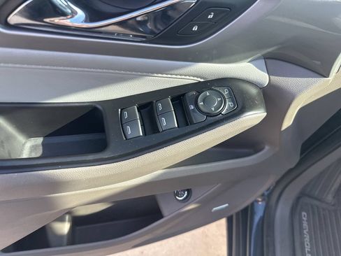 Used 2019 Chevrolet Traverse LT w/ LT Premium Package FWD image 7