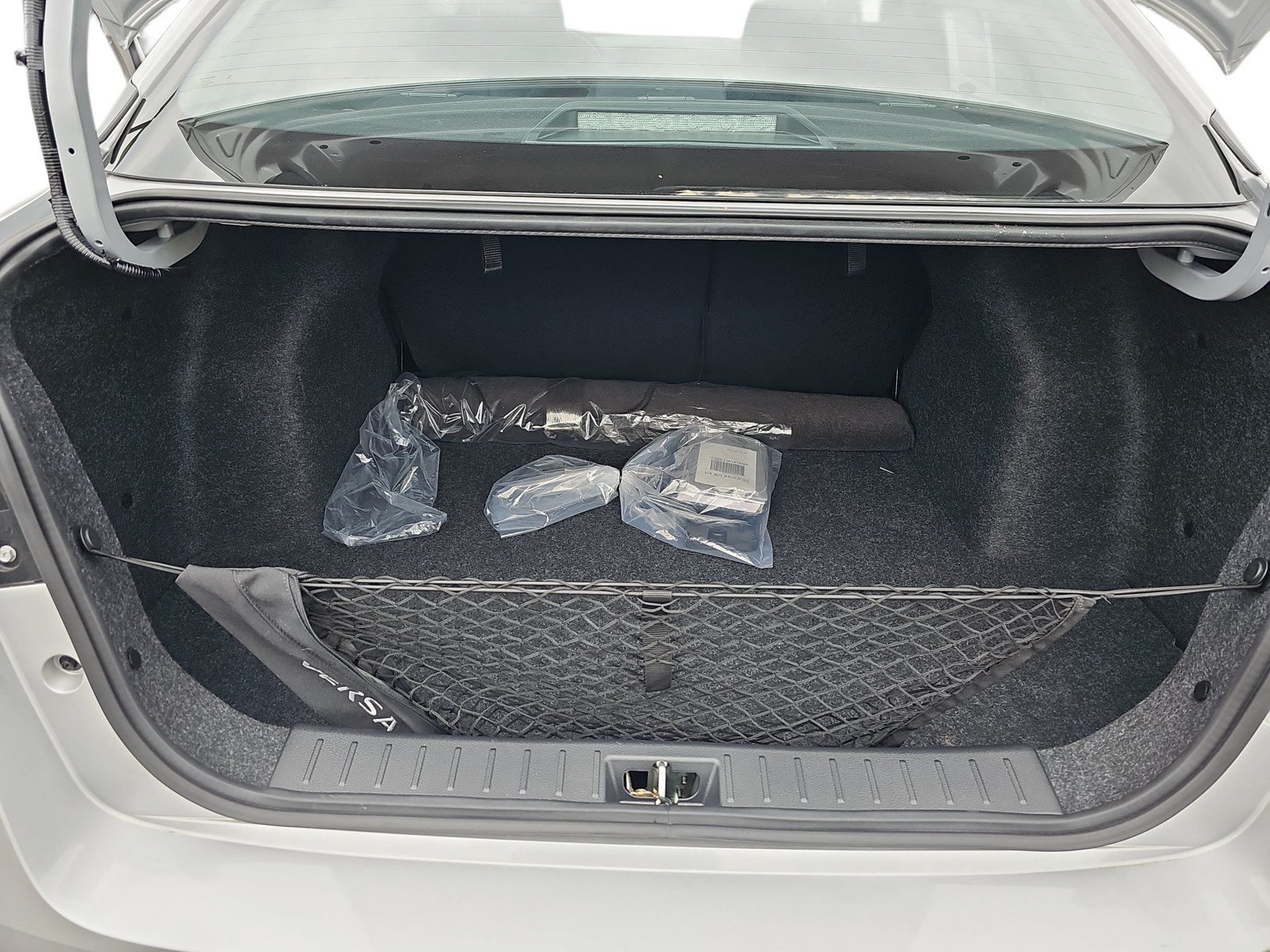 Used 2025 Nissan Versa SV w/ Trunk Package FWD image 27