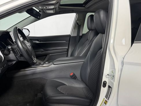 Used 2023 Toyota Camry SE w/ Convenience Package FWD image 19