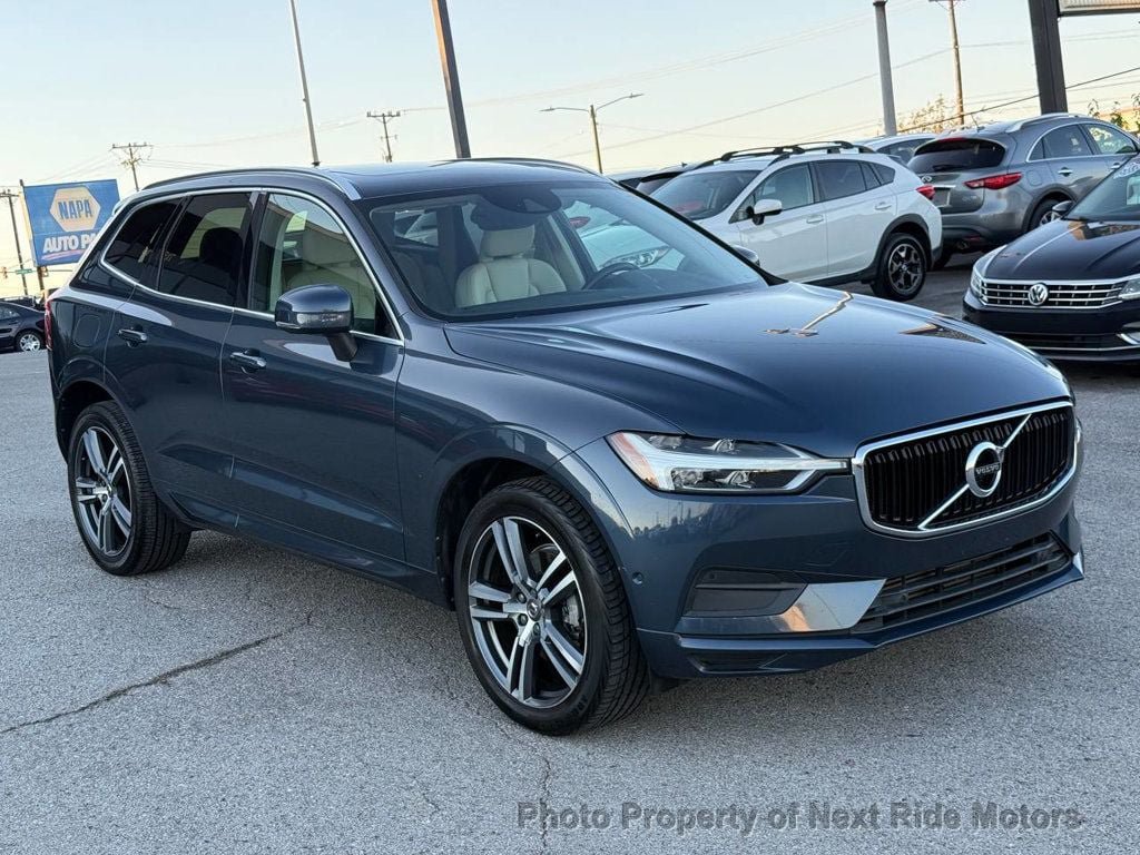 Used 2018 Volvo XC60 T5 Momentum w/ Vision Package AWD/4WD image 4