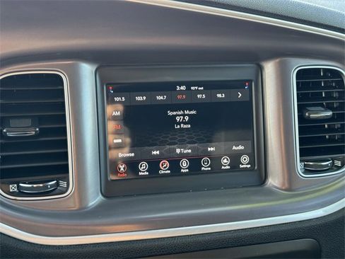 Used 2022 Dodge Charger SXT image 12