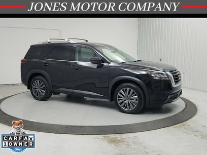 Used 2025 Nissan Pathfinder SL w/ SL Premium Package