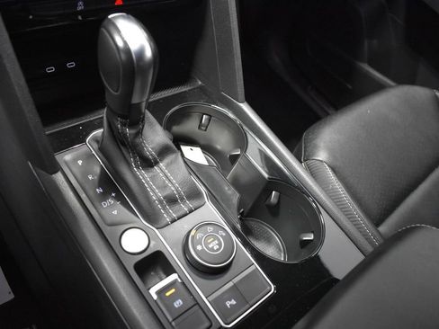 Used 2023 Volkswagen Atlas Cross Sport SE image 18