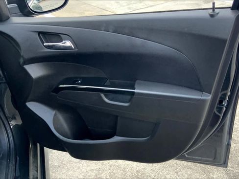 Used 2020 Chevrolet Sonic LT w/ RS Package FWD image 23