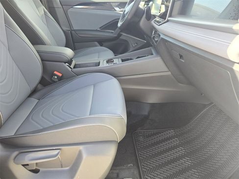 New 2026 Volkswagen Tiguan SE R-Line image 12