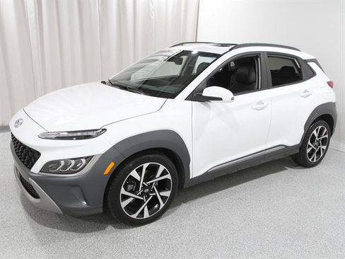 Used 2022 Hyundai Kona Limited image 3