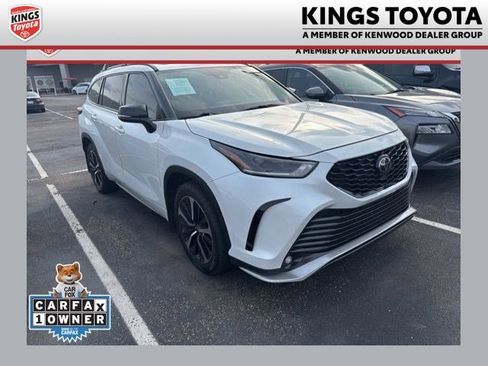 Used 2022 Toyota Highlander XSE image 1