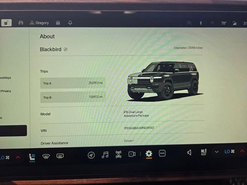 Used 2024 Rivian R1S Adventure AWD/4WD image 20