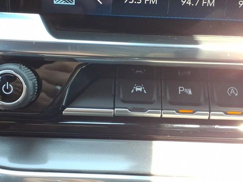 Used 2025 Chevrolet Silverado 1500 High Country w/ High Country Premium Package AWD/4WD image 28