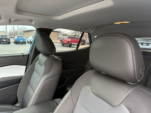 Certified 2026 Chevrolet Trax LT w/ Sunroof Package image 7