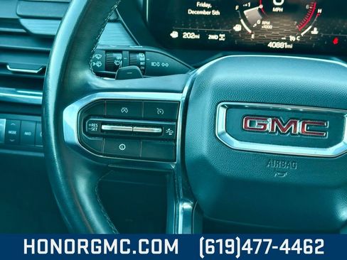 Used 2024 GMC Acadia Elevation image 25