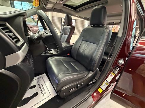 Used 2018 Toyota Highlander XLE FWD image 9