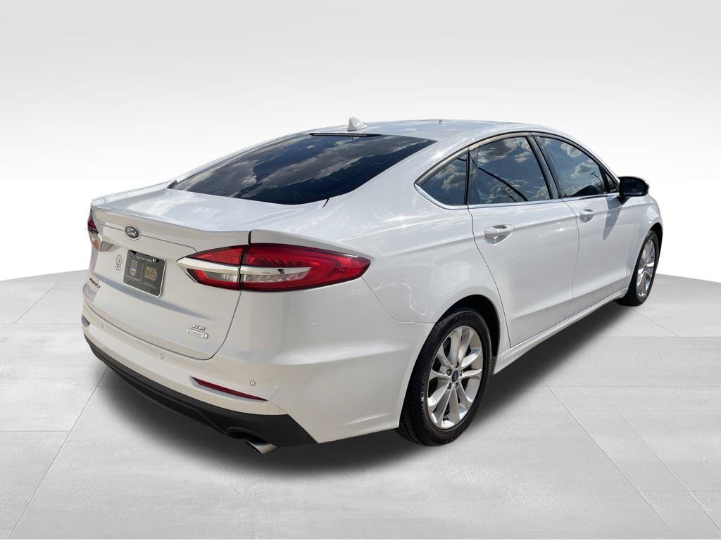 Used 2020 Ford Fusion SE FWD image 5