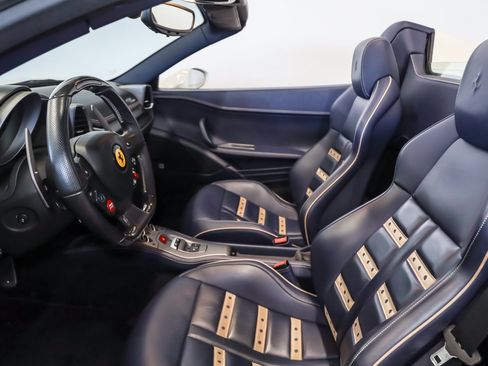 Used 2015 Ferrari 458 Spider RWD image 38