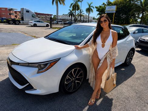 Used 2021 Toyota Corolla XSE FWD image 1