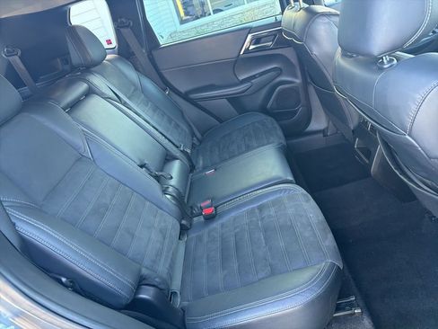 Used 2022 Mitsubishi Outlander SE AWD/4WD image 29
