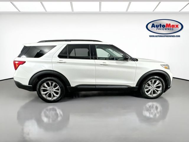 Used 2023 Ford Explorer XLT w/ Equipment Group 202A AWD/4WD image 10