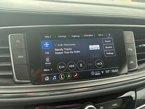 Used 2024 Buick Enclave Premium image 26