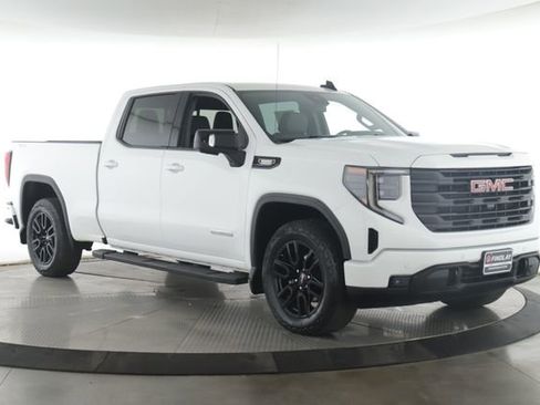 Used 2025 GMC Sierra 1500 Elevation w/ Elevation Premium Package AWD/4WD image 2
