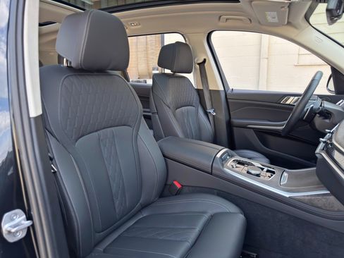 Used 2024 BMW X7 xDrive40i AWD/4WD image 41