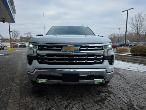 Used 2022 Chevrolet Silverado 1500 LTZ w/ Technology Package image 9
