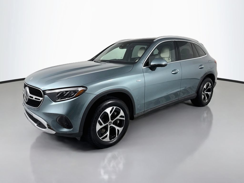 Used 2025 Mercedes-Benz GLC 350e 4MATIC image 1