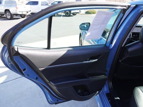 Used 2024 Toyota Camry SE image 20