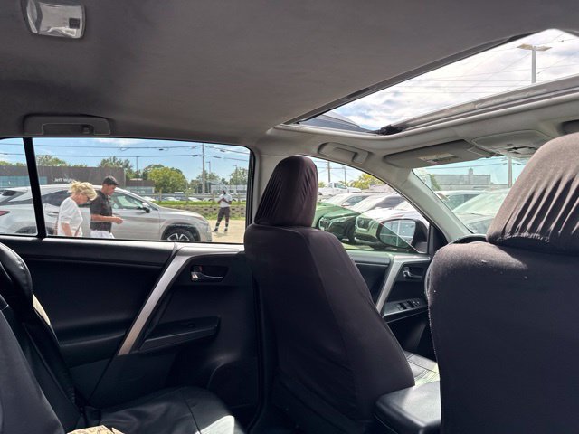 Used 2018 Toyota RAV4 XLE FWD image 8