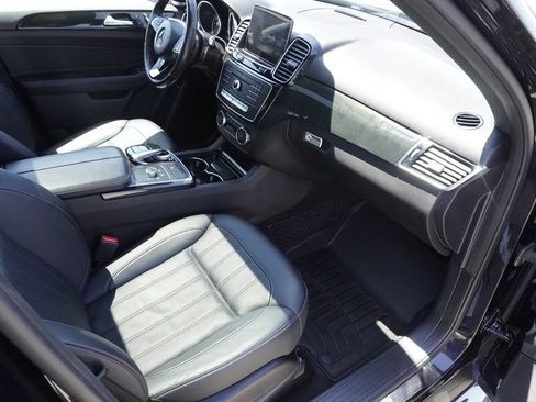 Used 2019 Mercedes-Benz GLE 400 4MATIC image 22