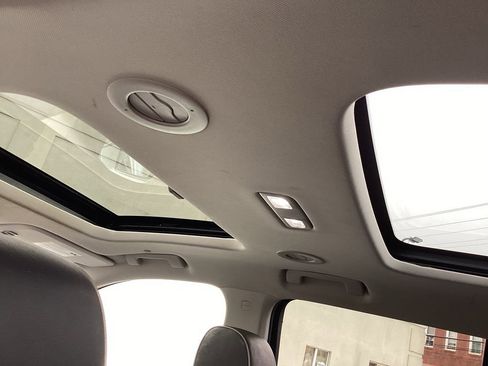 Used 2020 Chevrolet Traverse High Country image 21