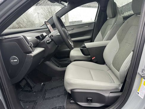 New 2026 Volvo EX30 Plus image 19
