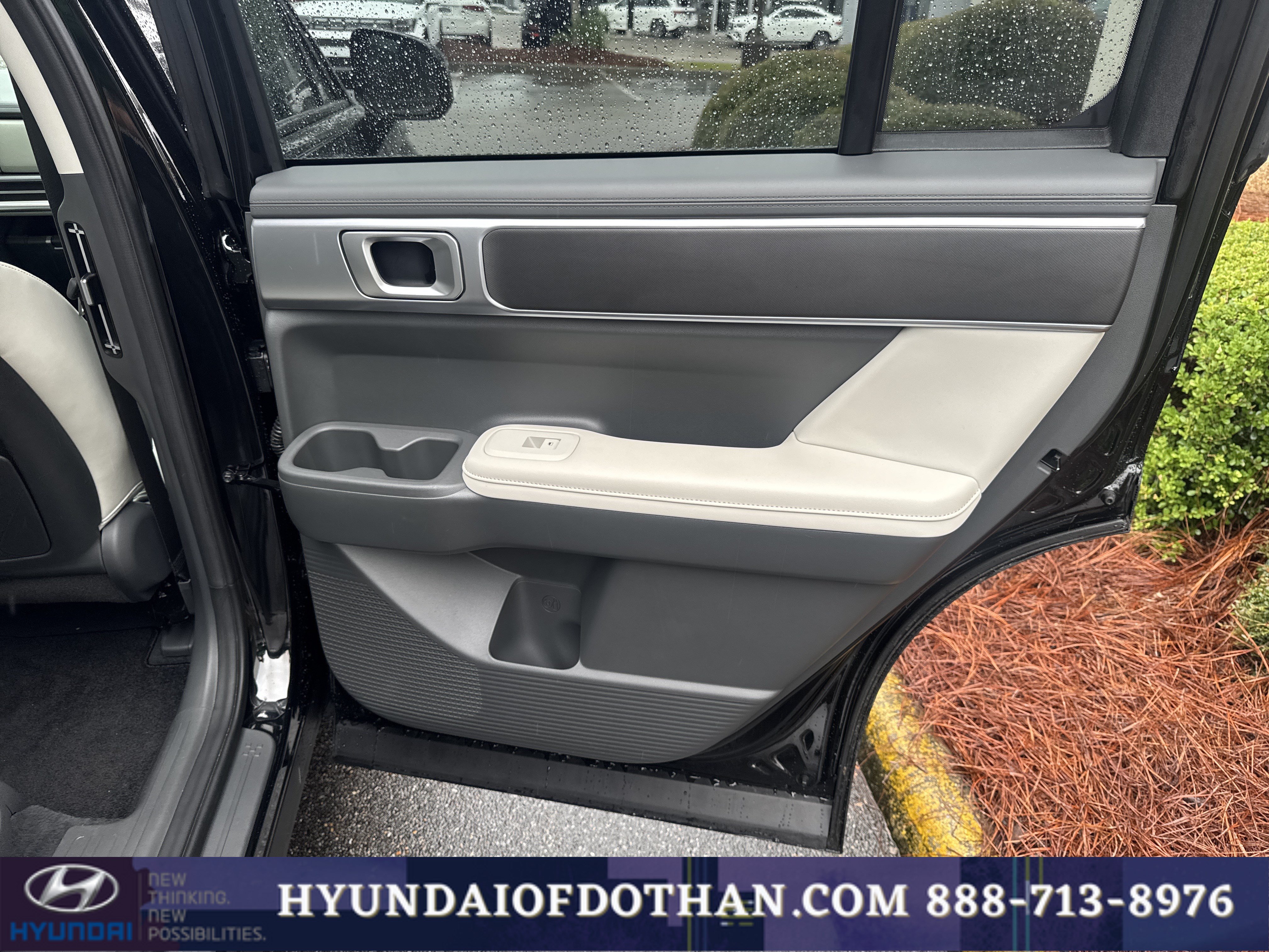 Certified 2025 Hyundai Santa Fe SEL FWD image 13