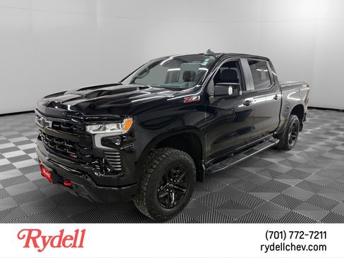 Used 2024 Chevrolet Silverado 1500 LT Trail Boss w/ LT Trail Boss Premium Package AWD/4WD image 1